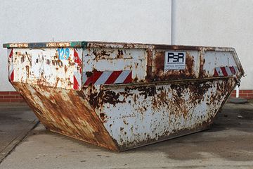 Absetzcontainer mit Klappe